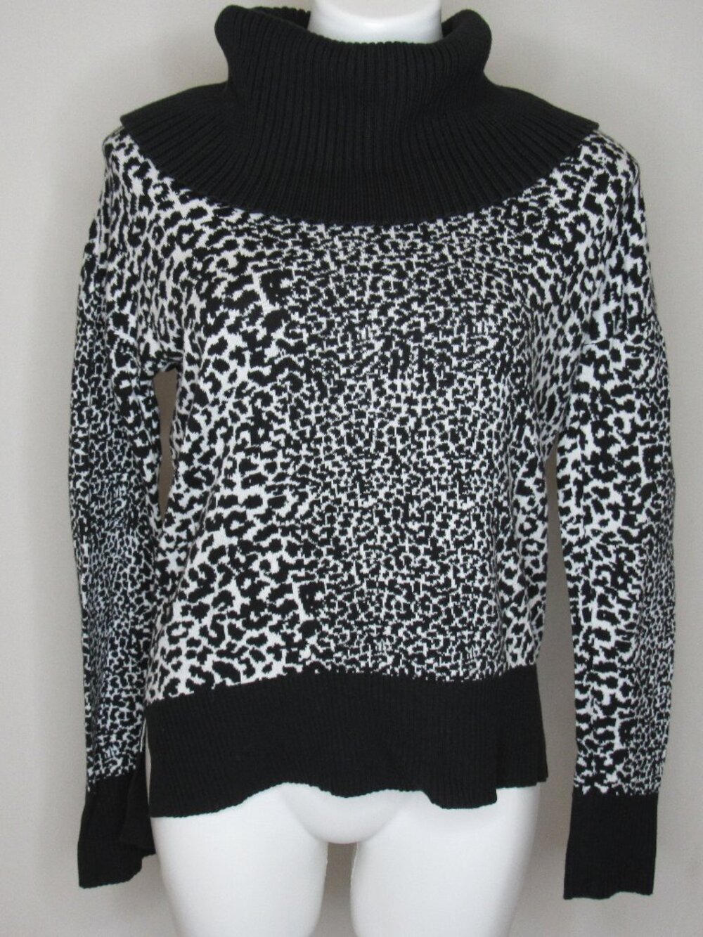 Michael Kors Leopard Animal Print Turtleneck Sweater Women's L Large